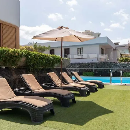 Las Americas Villa
