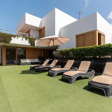 Las Americas Villa