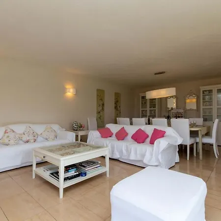 Las Americas Villa